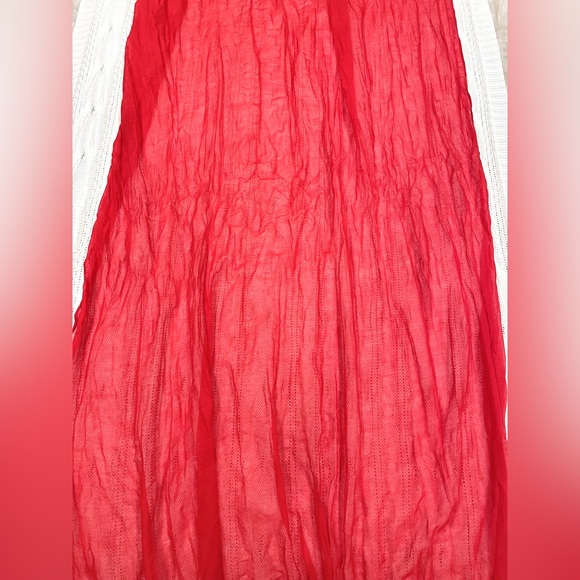 Bright red scarf wrap - Picture 3 of 6